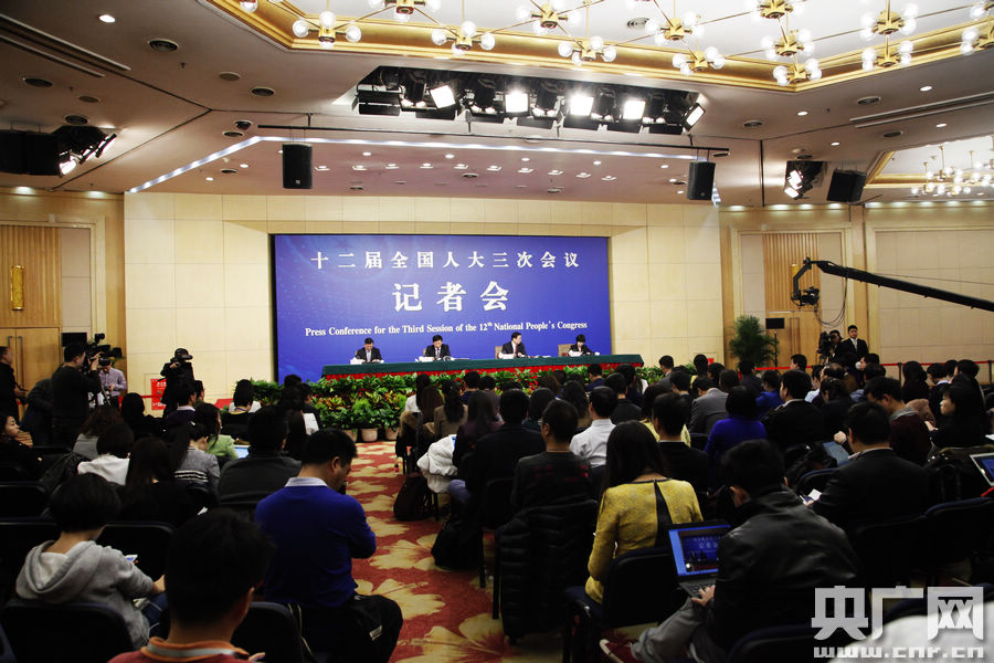 图文直播:人社部就“就业和社会保障”答记者问