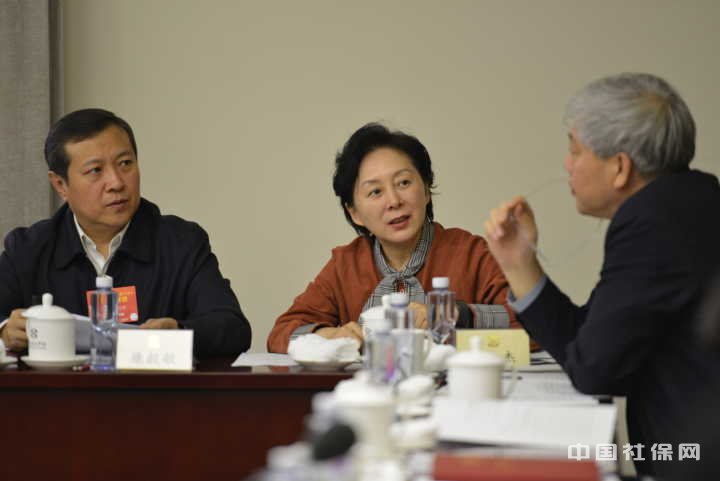 住鲁全国政协委员、济南市政协主席雷杰